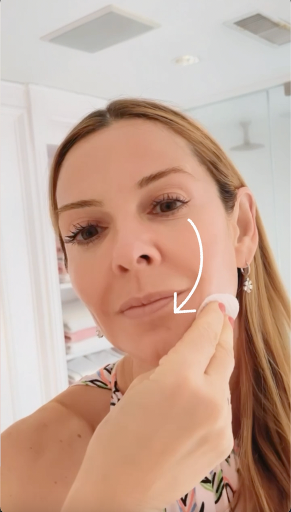 How to apply Illuminating Peel Pads